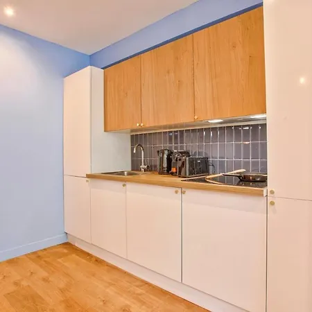 Σπίτι διακοπών Charming Little Townhouse By The Sea Varaville
