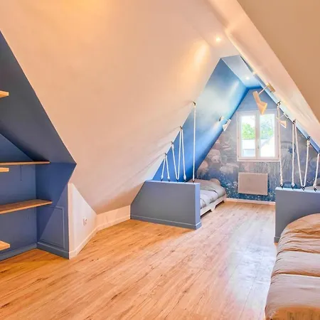 Charming Little Townhouse By The Sea *