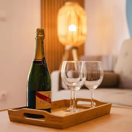 Charming Little Townhouse By The Sea Holiday home *