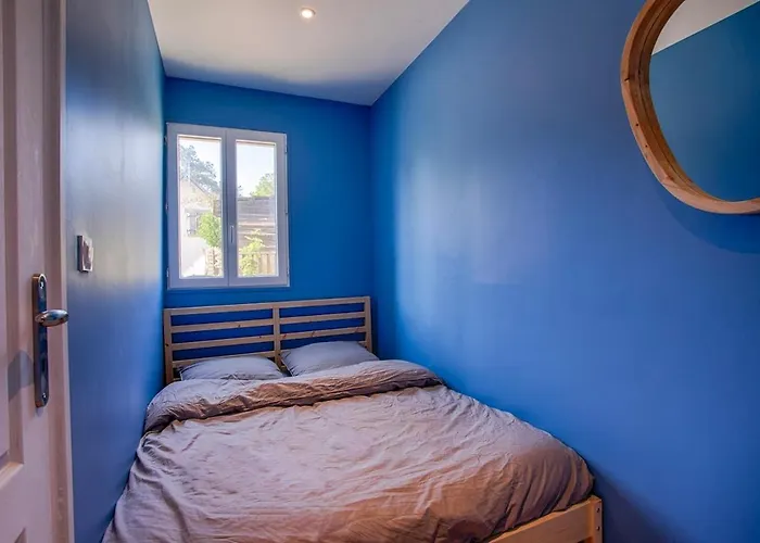 Charming Little Townhouse By The Sea Varaville