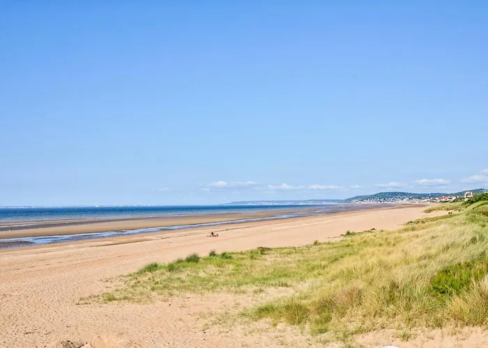 Charming Little Townhouse By The Sea *